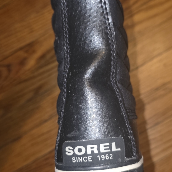 Sorel Women's Black Winter Boots - Picture 2 of 15